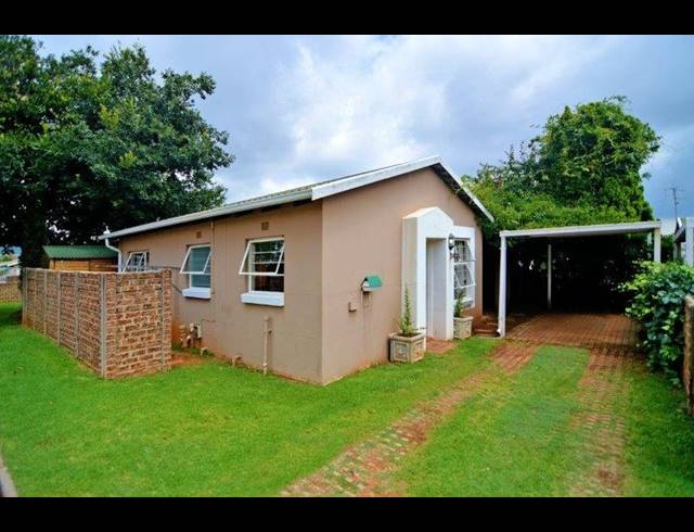 2 BEDROOM TOWNHOUSE FOR SALE IN FAIRLAND